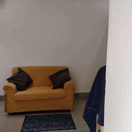 Sara *