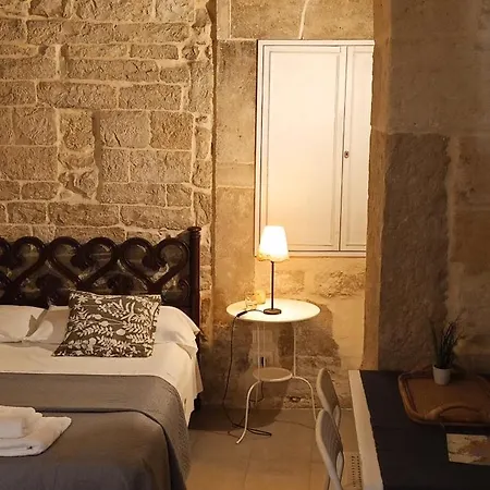 Sara Apartman Trani